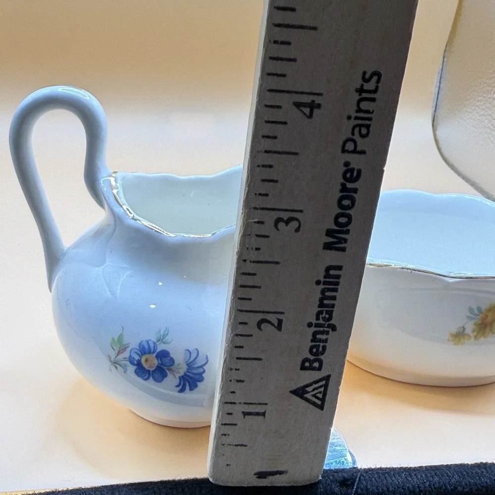 ER American Art Ware Ceramic Floral Creamer Sugar Set Vintage White Gold Trim